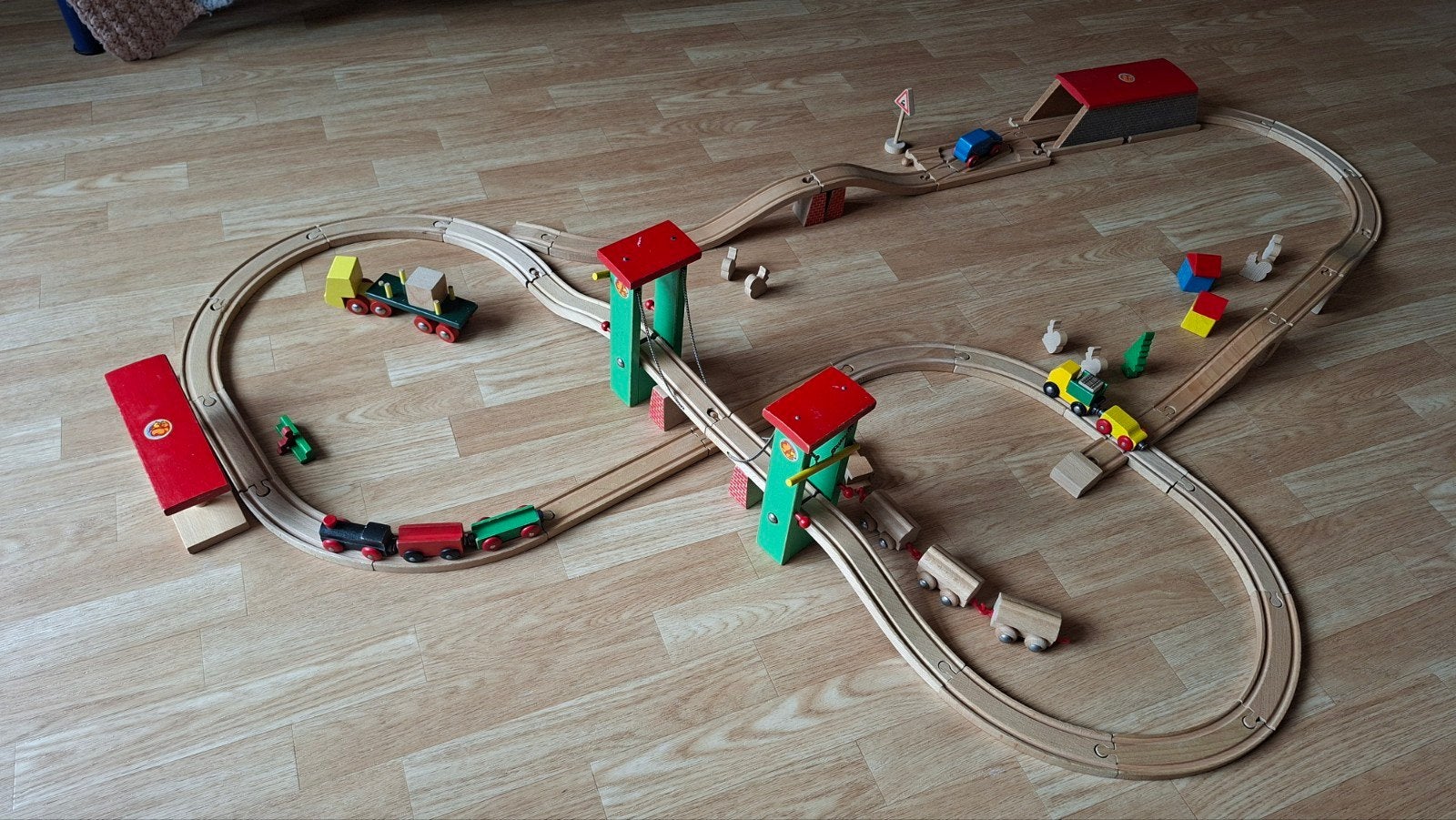 Grote houten treinbaan met bruggen en treinen, Ophalen, Gebruikt, Overige typen