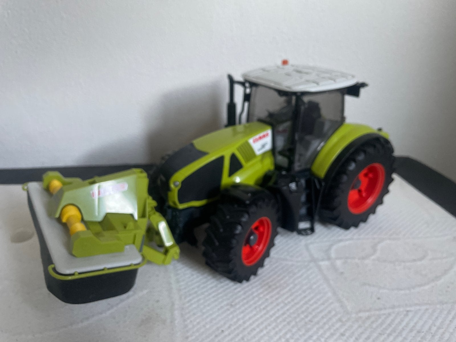 Claas 950 Axion met maaier - Zo goed als nieuw, Ophalen, Zo goed als nieuw