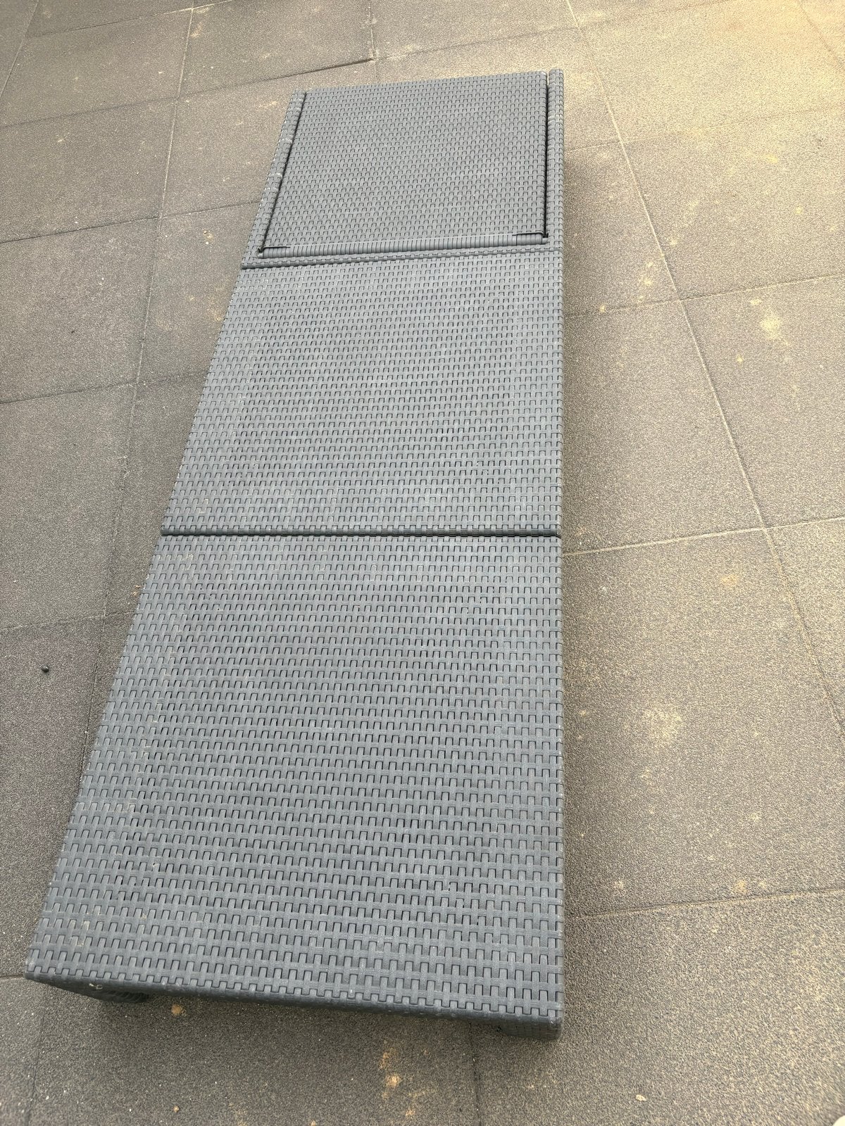 Stevig ligbed 194x63cm met kussen (verkleurd/vlekken), Ophalen, Gebruikt, Kunststof, Verstelbaar