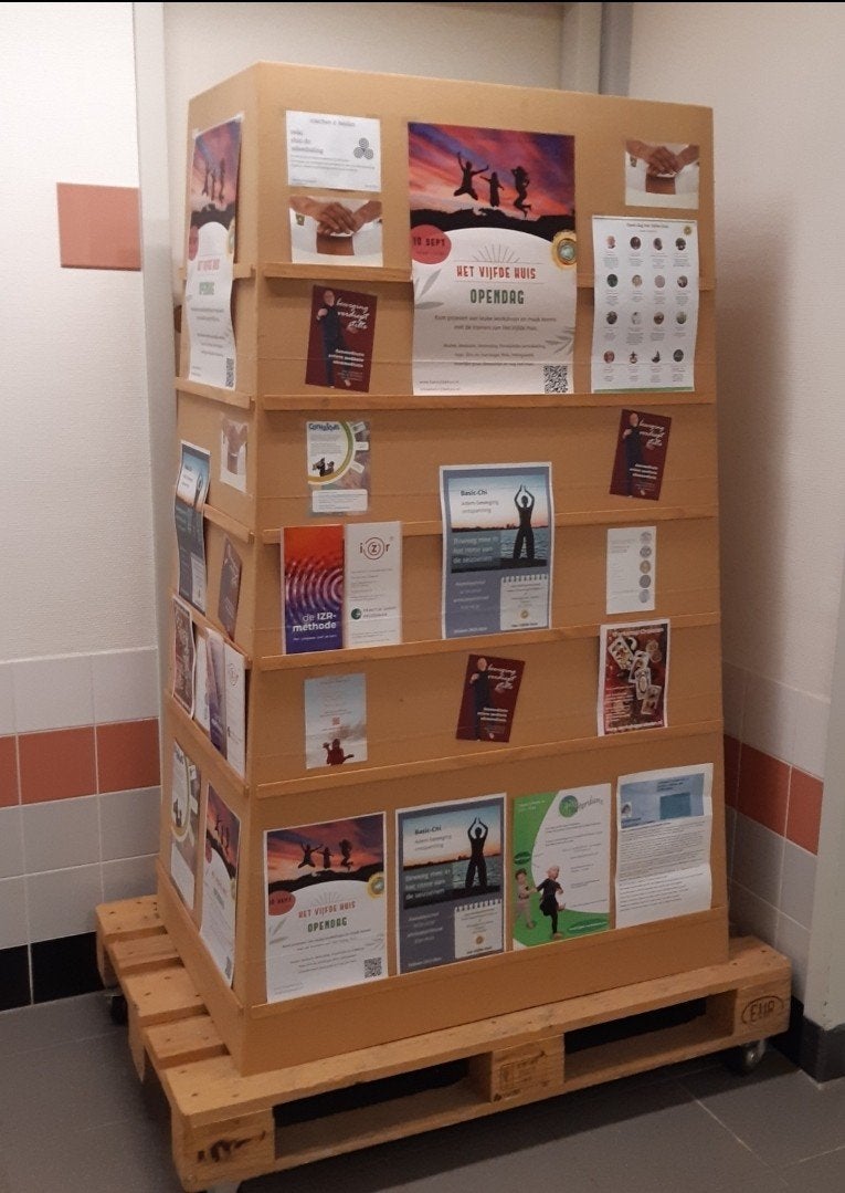 Flyer Display Verrijdbaar Zsm. Opruimen > Een Koopje!, Ophalen
