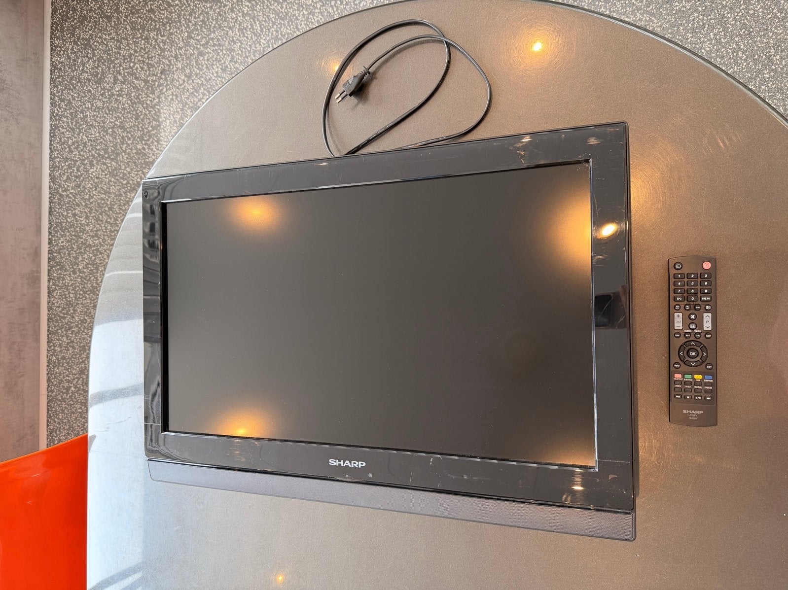 Sharp LCD TV met afstandsbediening, Ophalen, Gebruikt, 50 Hz, 40 tot 60 cm