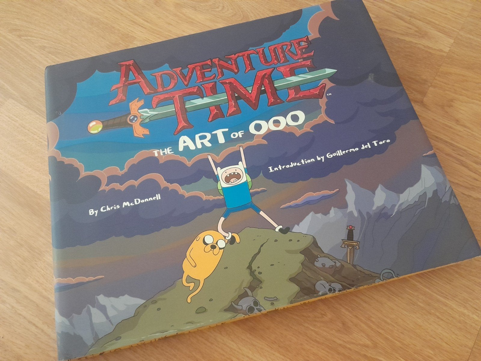 Adventure Time: The Art of Ooo - Hardcover, Eén stripboek, Ophalen of Verzenden, Gelezen, Chris McDonnell
