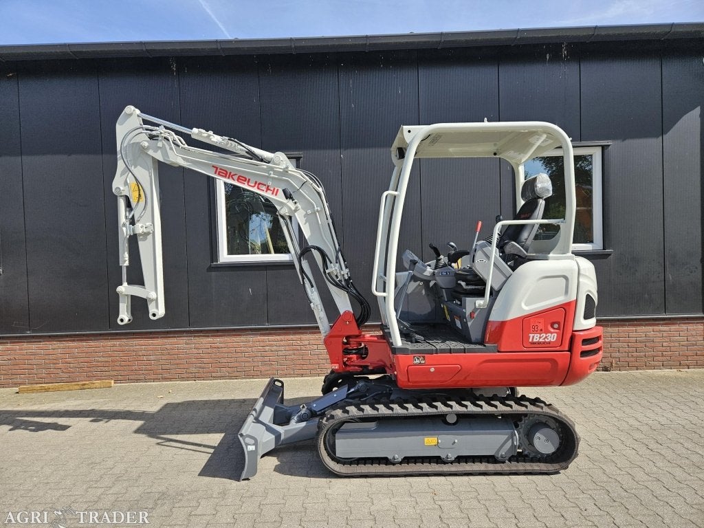 Takeuchi TB230 nieuw/overjarig, Zakelijke goederen, Machines en Bouw | Kranen en Graafmachines, Niet opgegeven, -, Niet opgegeven