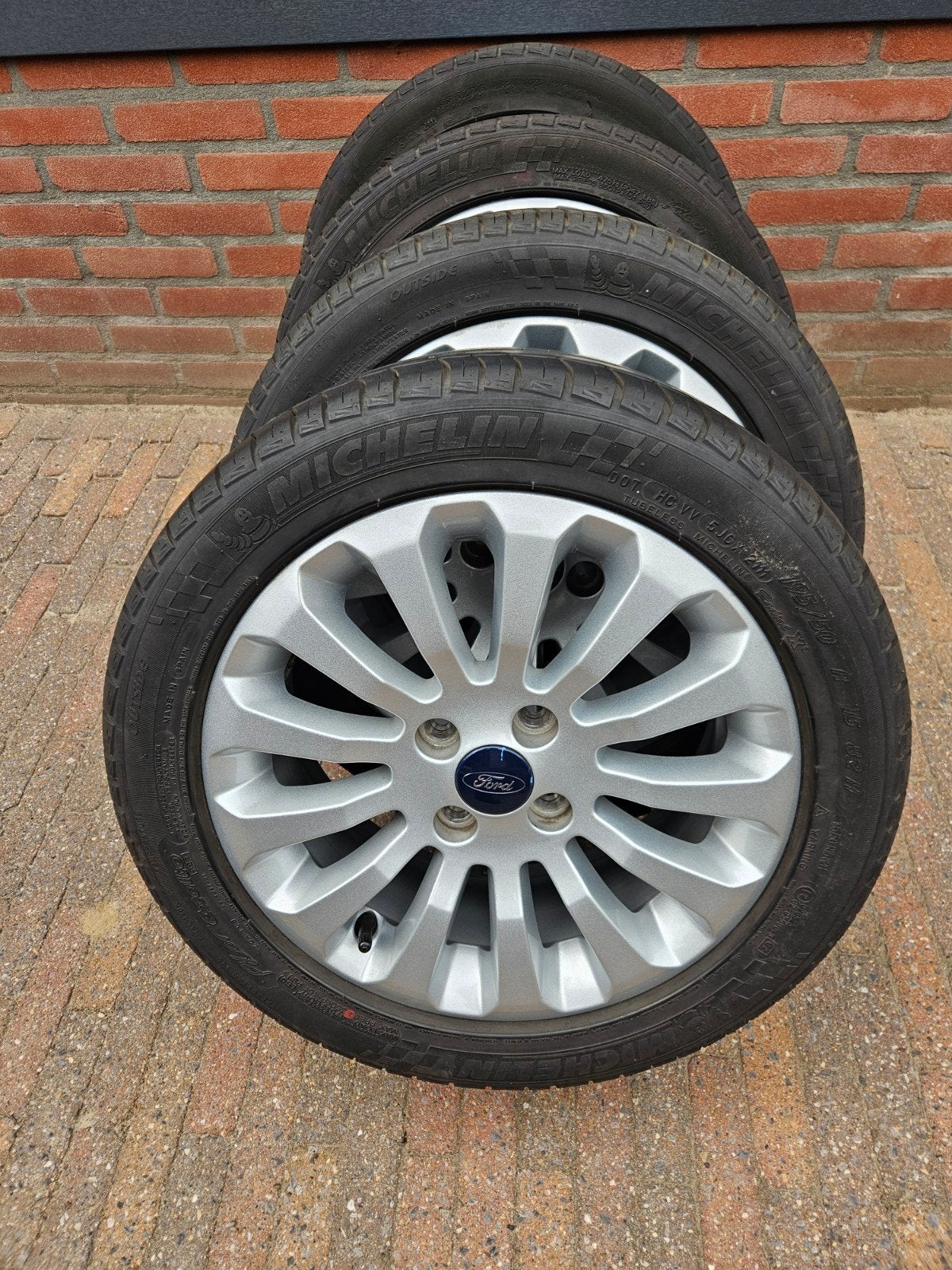 Set Zomerbanden Ford Ka II maat 195/50-15, Ophalen, Gebruikt, 15 inch, Personenwagen