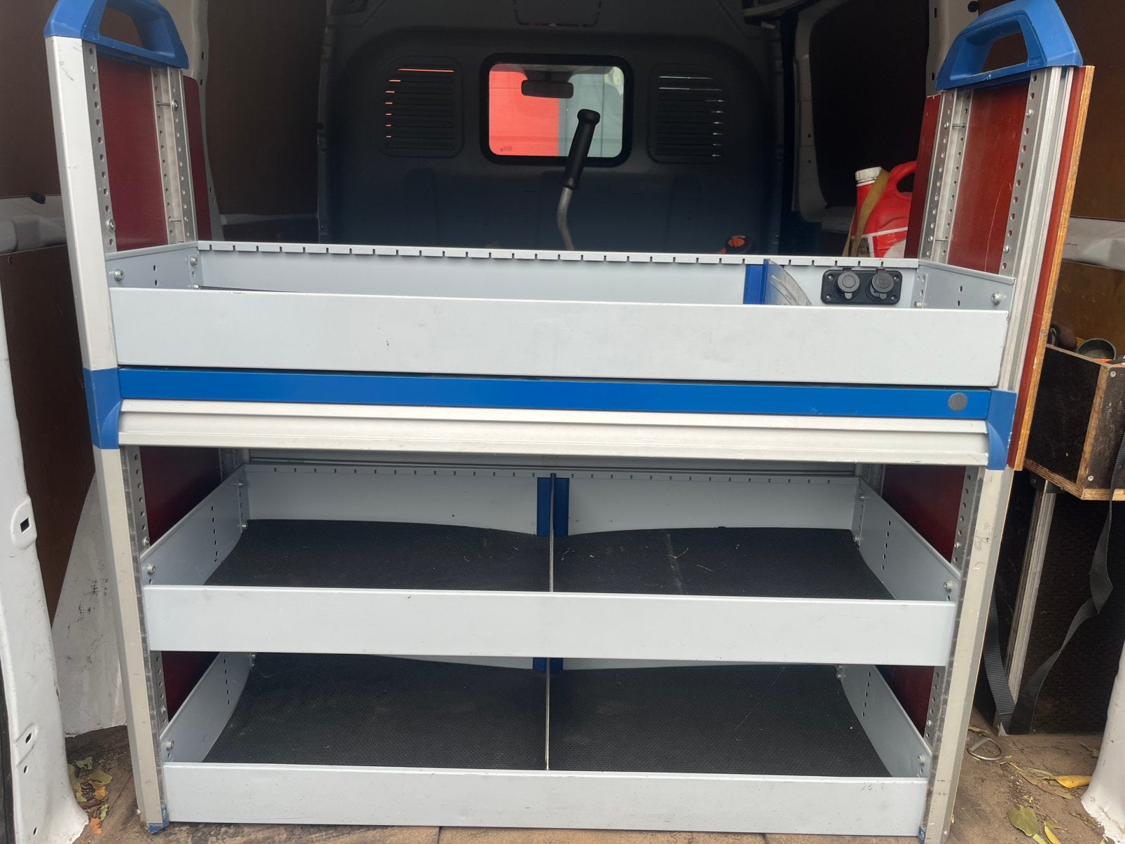 Sortimo bedrijfswagen inrichting met roldeur, Doe-het-zelf en Verbouw, Werkbanken, Ophalen, Gebruikt, 70 tot 120 cm