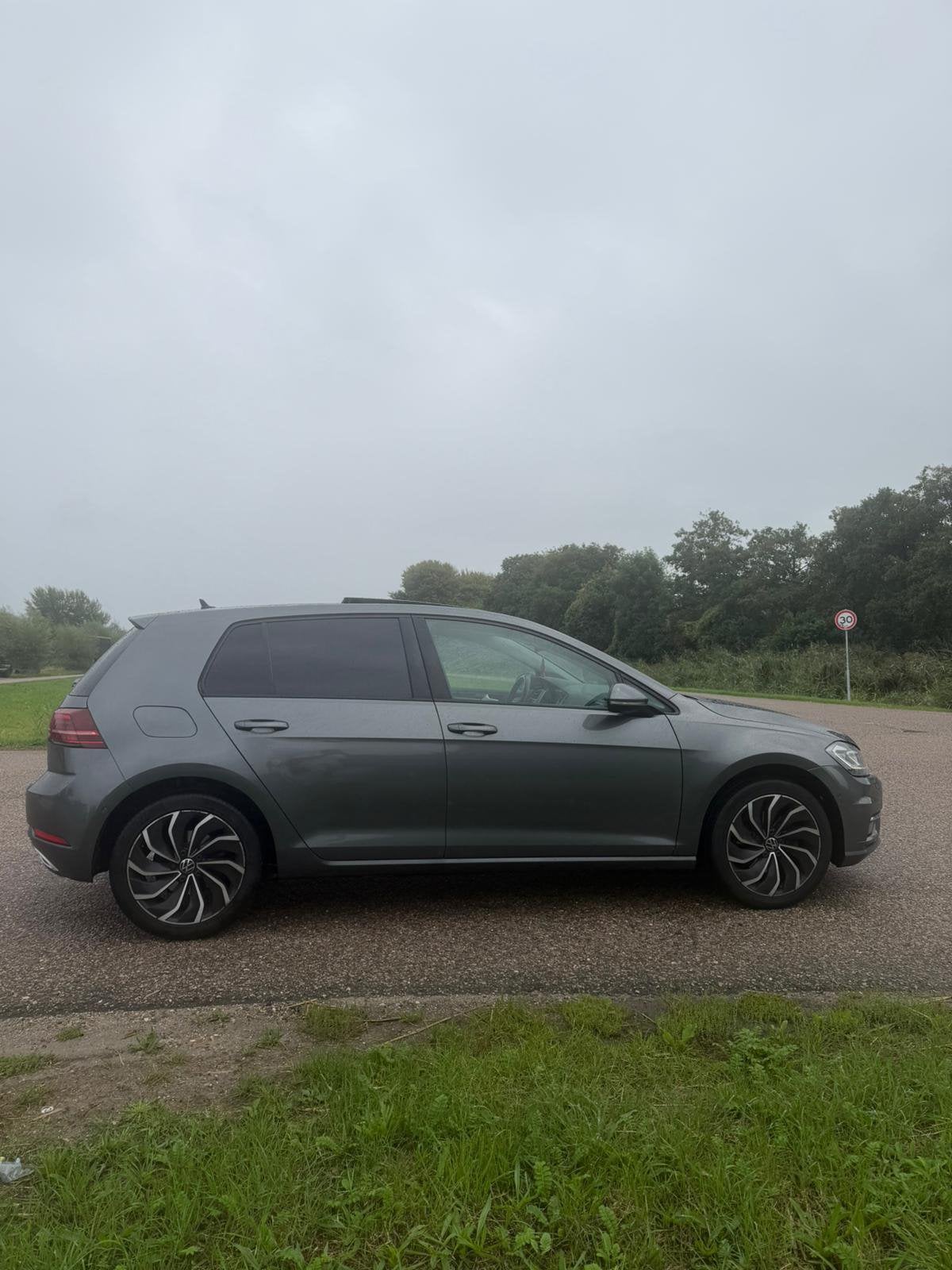 Foto 7 van Volkswagen Golf 1.5 TSI 150pk 7-DSG 2019 PANO - KEYLESS