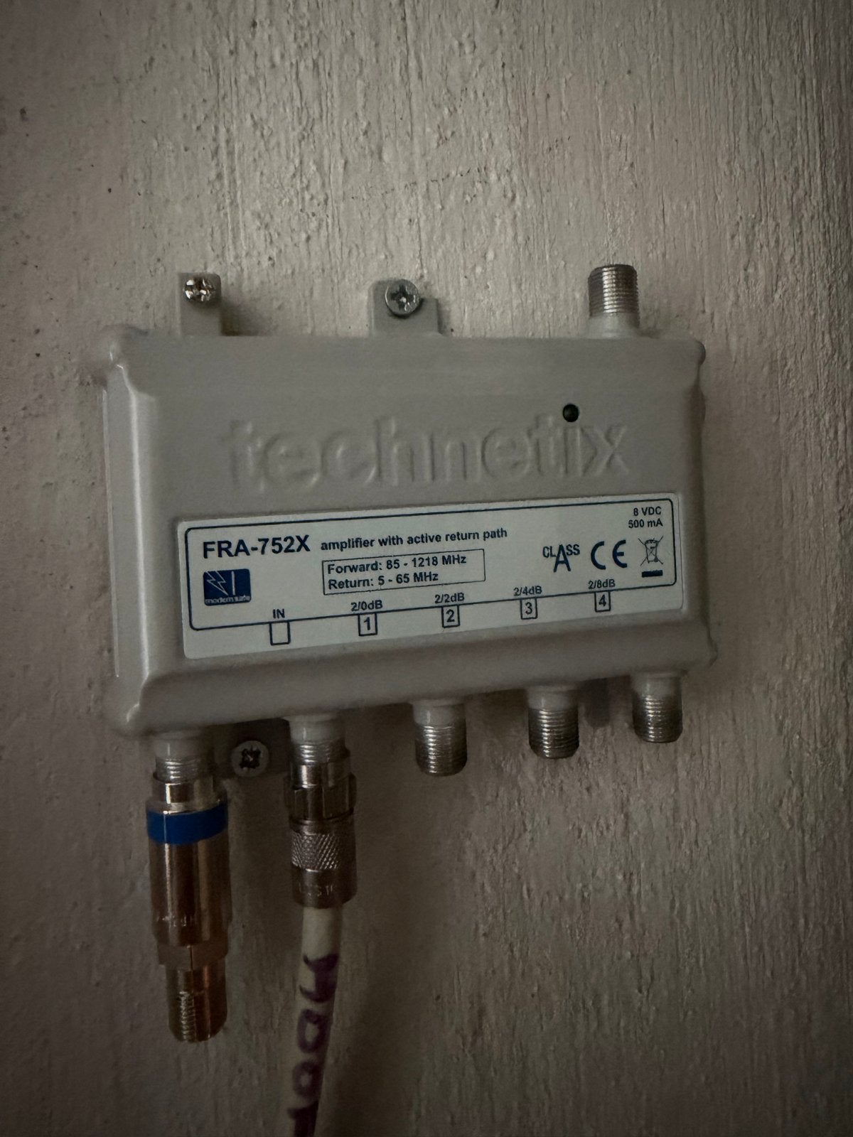Technetix FRA-752X coax - versterker., Ophalen of Verzenden, Zo goed als nieuw, Minder dan 2 meter, Overige kabels