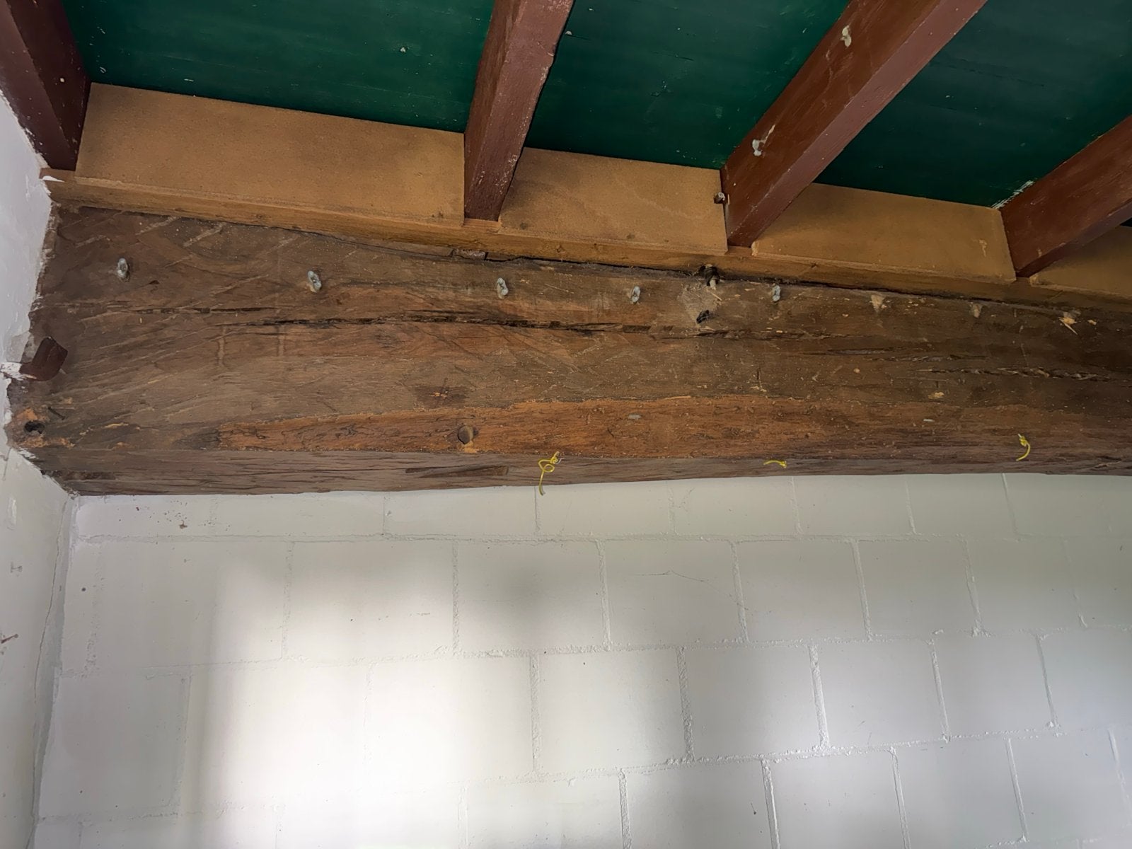 2x Eiken balken 900x30x30 cm - Robuust en Duurzaam, Doe-het-zelf en Verbouw, Ophalen, Gebruikt, Eiken, Balk