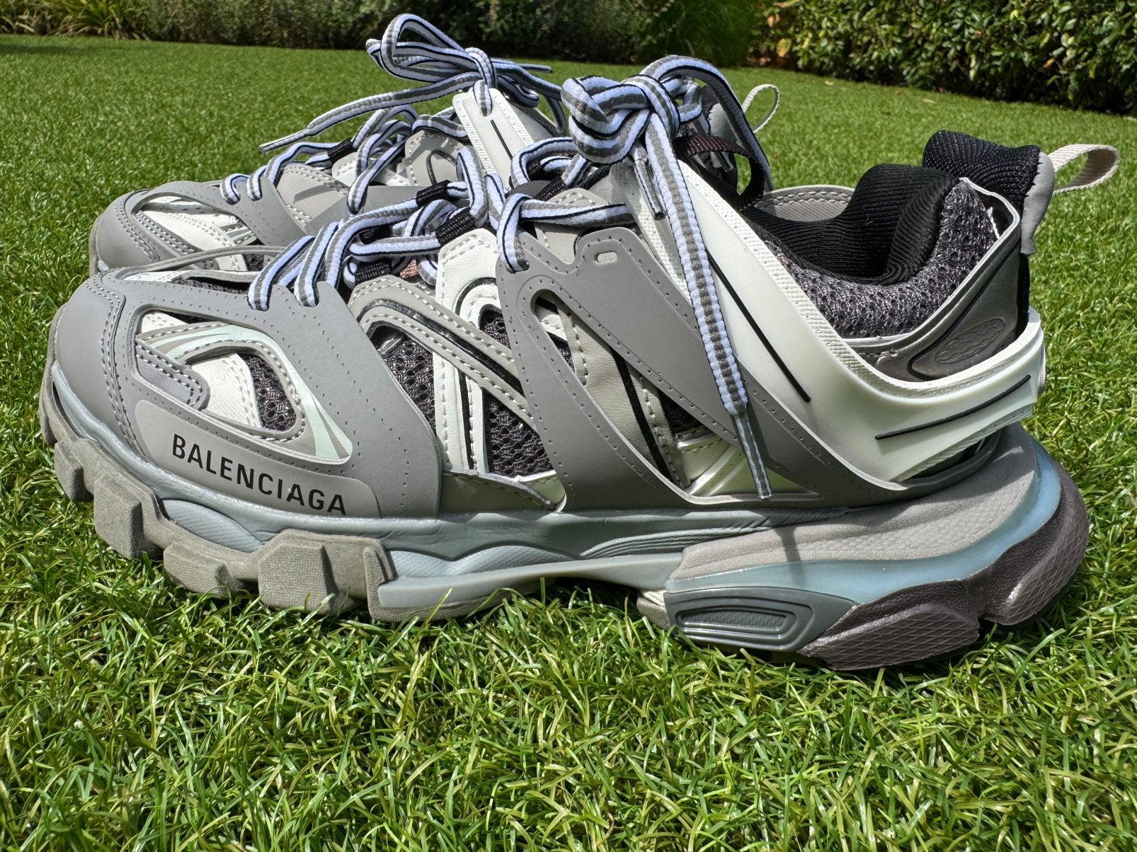Balenciaga Track sneakers grijs/wit - Maat 40 - Nieuwstaat, Ophalen, Nieuw, Sneakers of Gympen, Grijs