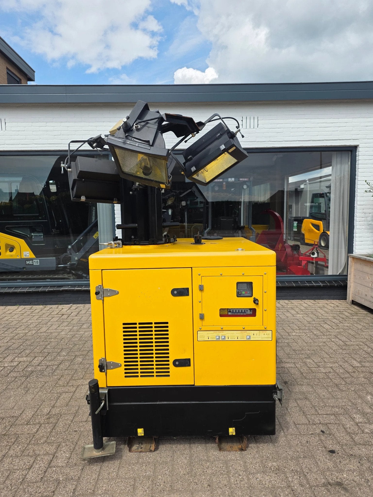 Himoinsa Yanmar 3 cilinder mobiele lichtmast generator, Zo goed als nieuw, Overige typen
