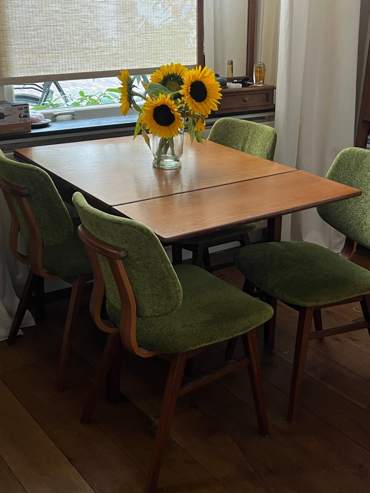 Vintage eettafel met 4 stoelen, uitschuifbaar, Ophalen