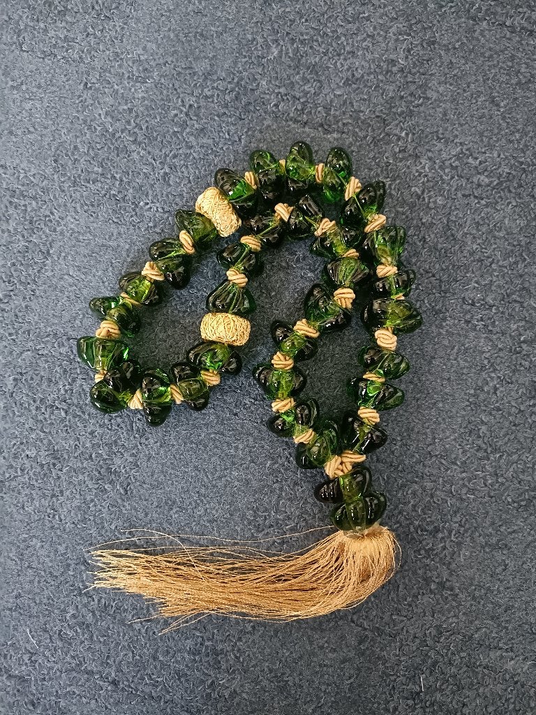 Vintage "Gebedsketting" (tasbih), groen met goud kleurig., Ophalen of Verzenden, Zo goed als nieuw, Overige typen, Islam