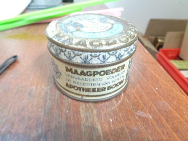 Oud blikje Booms Maagpoeder (Apotheker Boom uit Arnhem)., Ophalen of Verzenden, Gebruikt, Overige, Overige merken