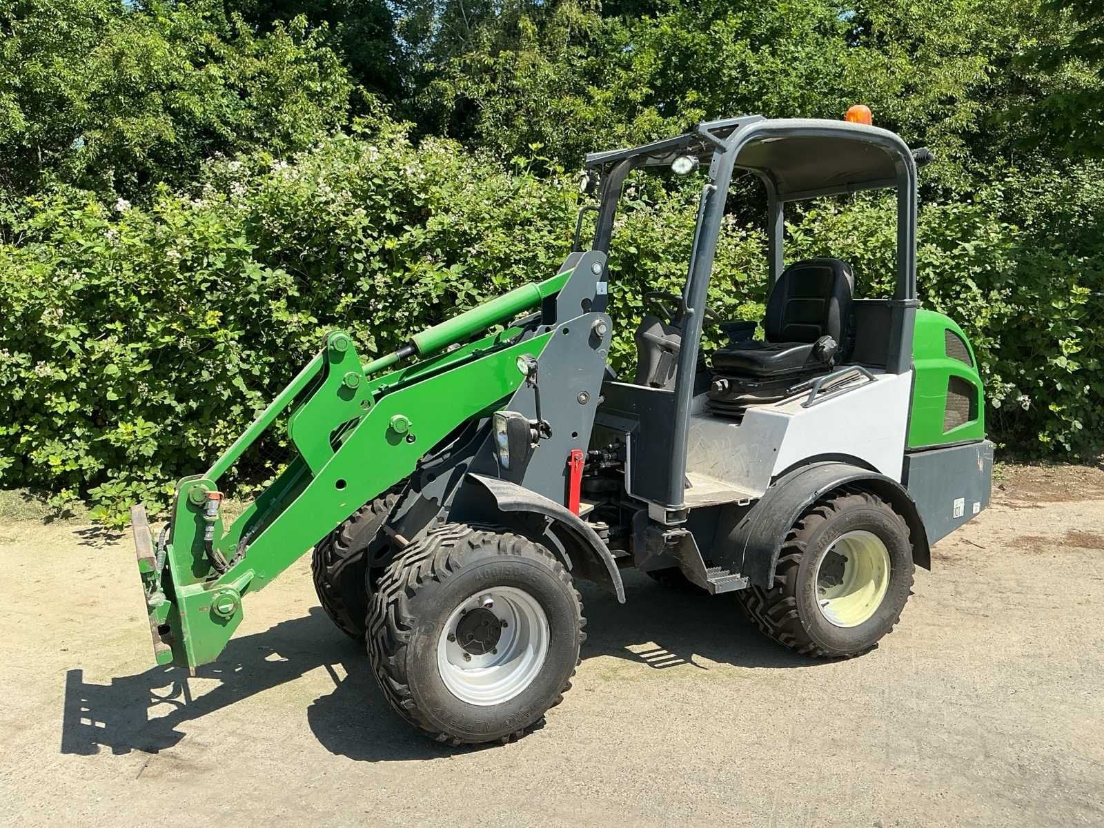 2018 Gehl AL400 Shovel, Wiellader of Shovel