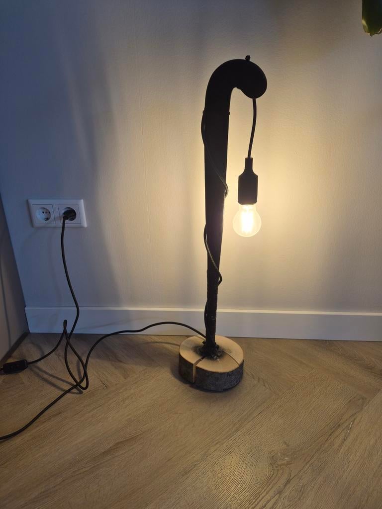 Mooie zelfgemaakte lamp zwart hockeystick, Ophalen, Minder dan 50 cm