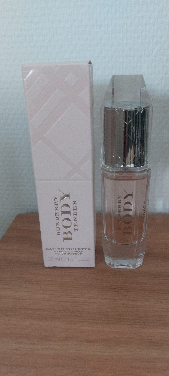 BURBERRY Body Tender Eau de Toilette, Ophalen of Verzenden, Zo goed als nieuw