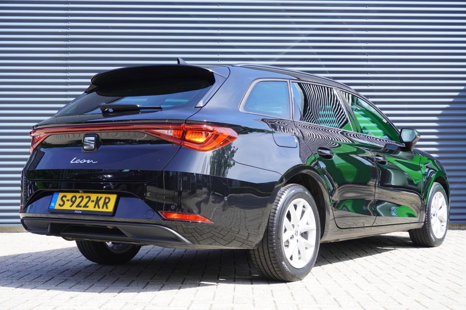 SEAT Leon Sportstourer 1.5 eTSI 150pk Style Business Intense, Auto's, 12 maanden, Stof, 4 cilinders, Leon