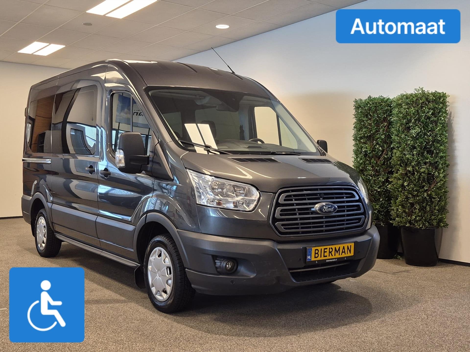 Ford Transit L2H2 Rolstoelbus Automaat - rolstoel voorin, Automaat, 12 maanden, Stof, Zwart