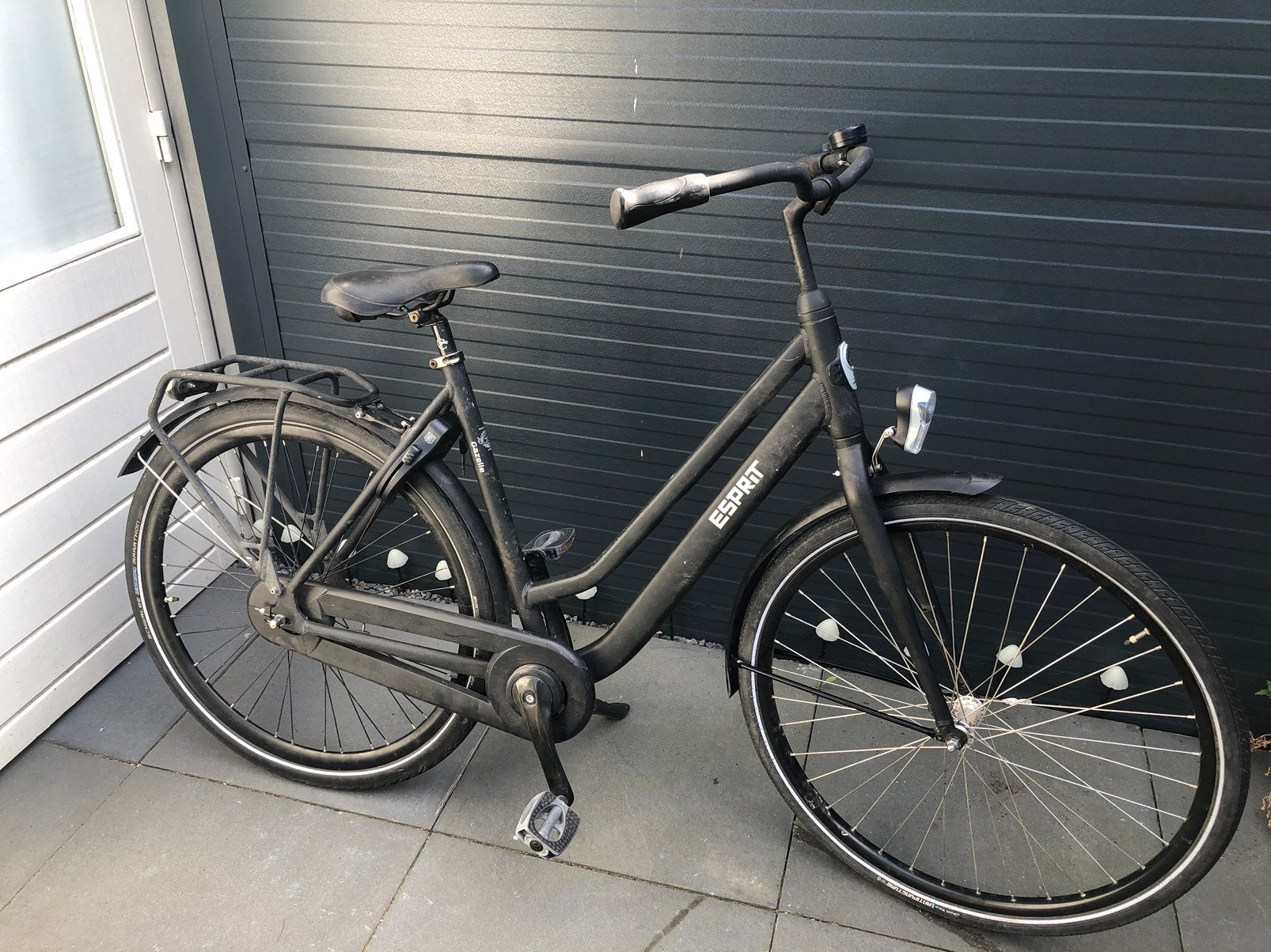 Omafiets 28  inch alles werkt goed ., Fietsen en Brommers, Fietsen | Dames | Damesfietsen, Ophalen, Gebruikt, Terugtraprem, Overige merken