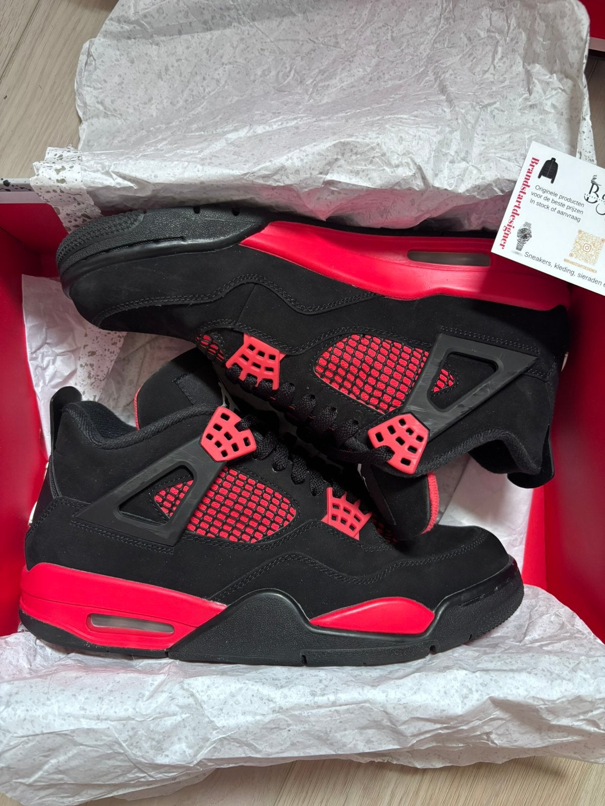 Jordan 4 Red Thunder (42) + legit check, Kleding | Heren, Schoenen, Ophalen, Zo goed als nieuw, Zwart