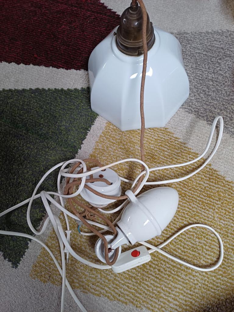 Hanglamp, melkglas, met katrol, Antiek en Kunst, Ophalen