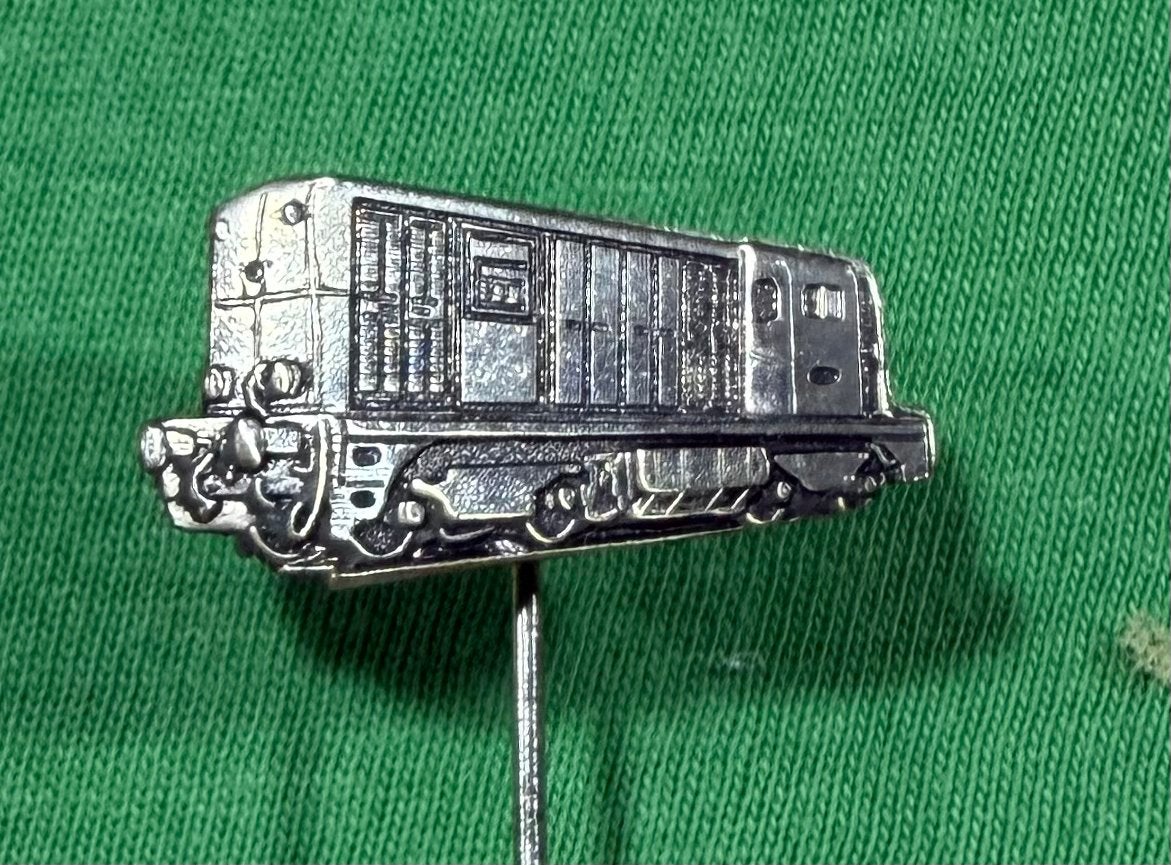 Speldje locomotief, Ophalen of Verzenden, Zo goed als nieuw, Overige onderwerpen