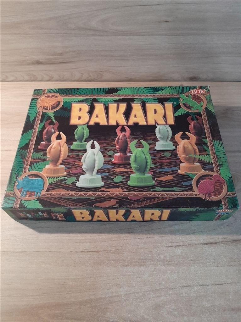 Bakari - s6251, Hobby en Vrije tijd, Gezelschapsspellen | Bordspellen, Verzenden, Zo goed als nieuw