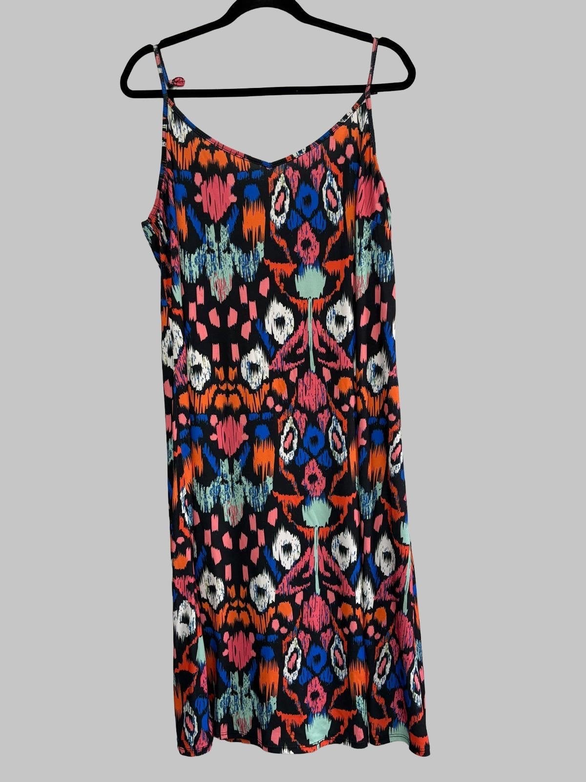 Zomerse maxi-jurk met kleurrijke print, Maat 42/44 (L), Zo goed als nieuw, Onder de knie, Meerkleurig