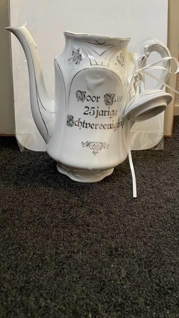 Koffiepot 25 jaar, Ophalen, Zo goed als nieuw, Feestartikel, Geboorte of Huwelijk