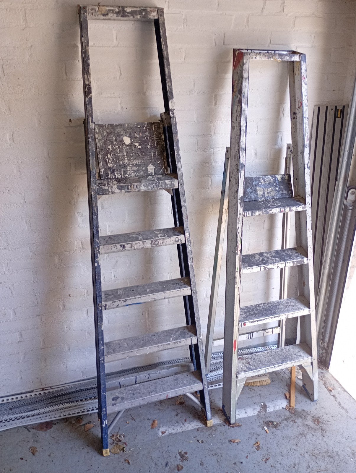 Wienese trappen: 1x 4 sporten, 1x 5 sporten, Ophalen of Verzenden, Gebruikt, Trap, Minder dan 2 meter