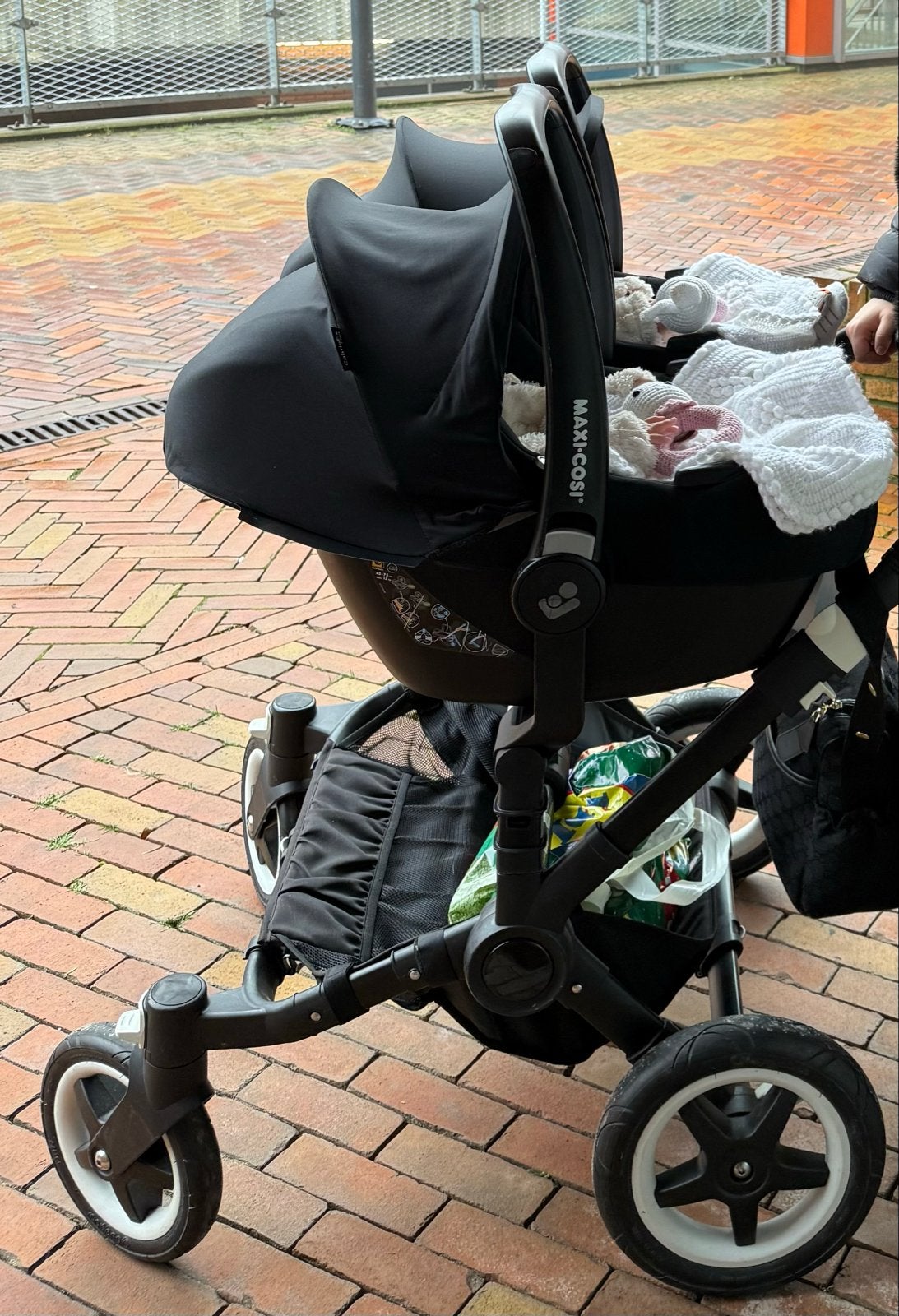 Bugaboo Donkey 2 Duo Kinderwagen - Compleet Zwart, Ophalen, Zo goed als nieuw, Combiwagen, Duowagen