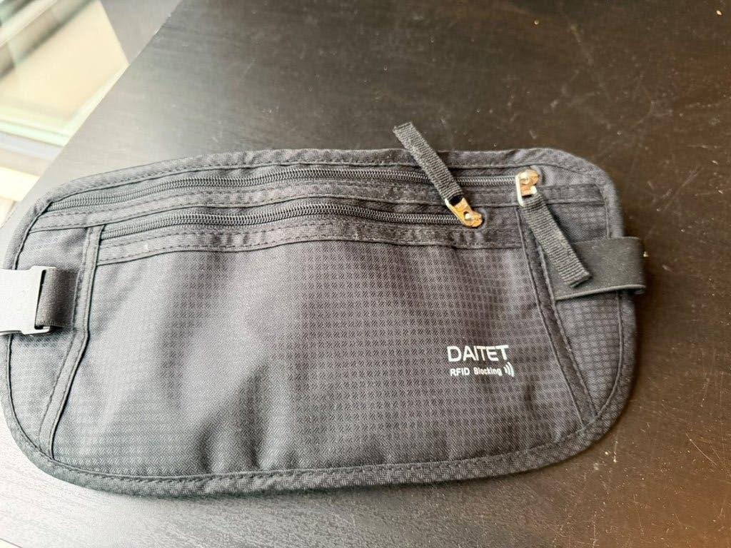 Daitet Money Belt / Fanny Pack, Ophalen of Verzenden, Zo goed als nieuw, Zwart