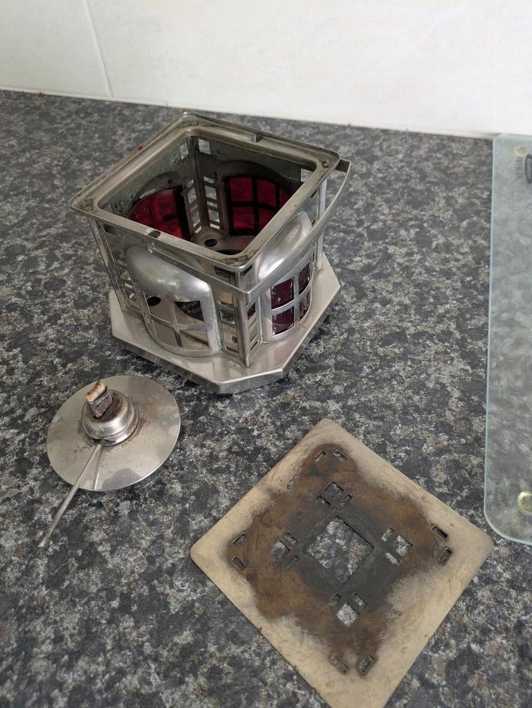 Antieke metalen theelicht/waxinelichthouder met rood glas, Ophalen of Verzenden