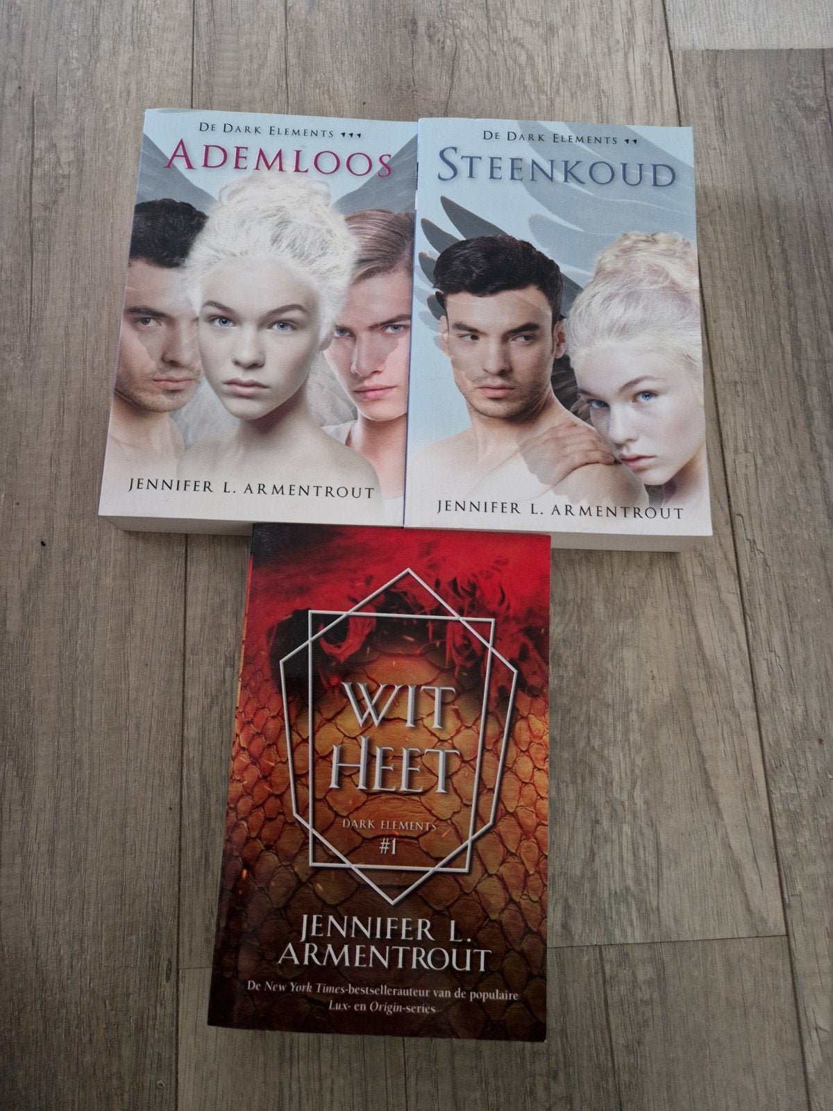 jennifer l armentrout boeken dark elements deel 1 2 3 ya, Ophalen of Verzenden, Zo goed als nieuw, Spiritualiteit algemeen, Overige typen