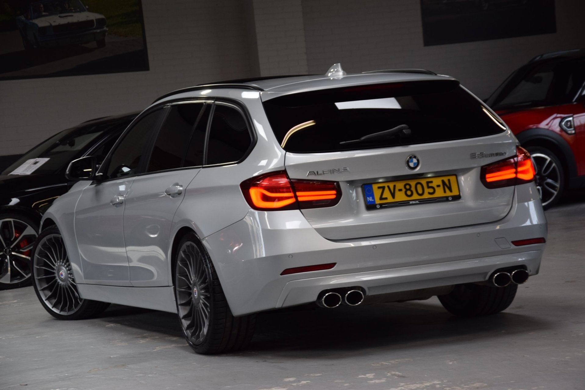 Alpina BMW ALPINA B3 BITURBO TOURING ALLRAD Panoramadak|Head, Auto's, Leder en Stof, Vierwielaandrijving, 6 cilinders, 750 kg