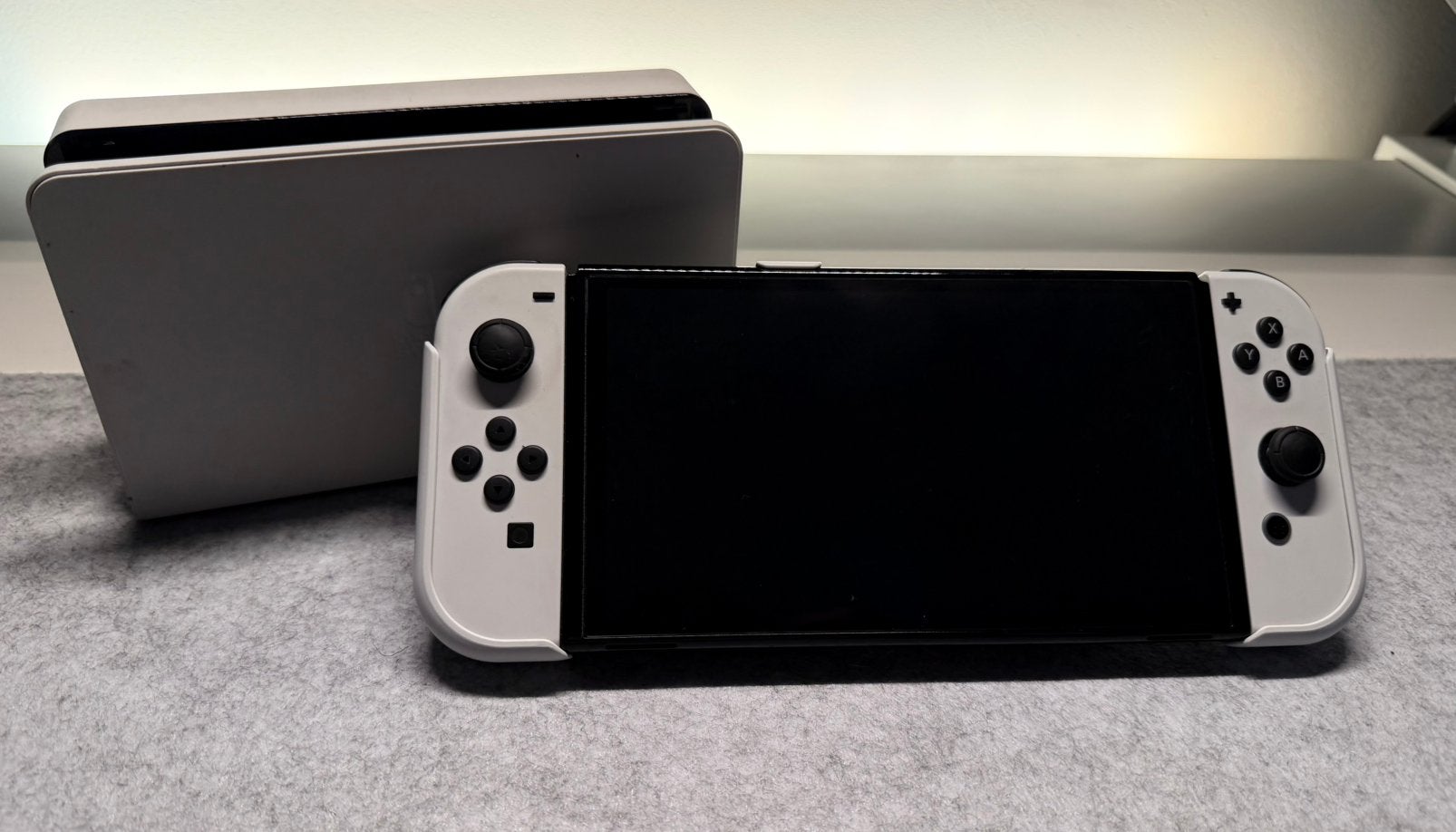 Nintendo Switch OLED, Spelcomputers en Games, Spelcomputers | Nintendo Switch, Ophalen of Verzenden, Zo goed als nieuw, Met 1 controller
