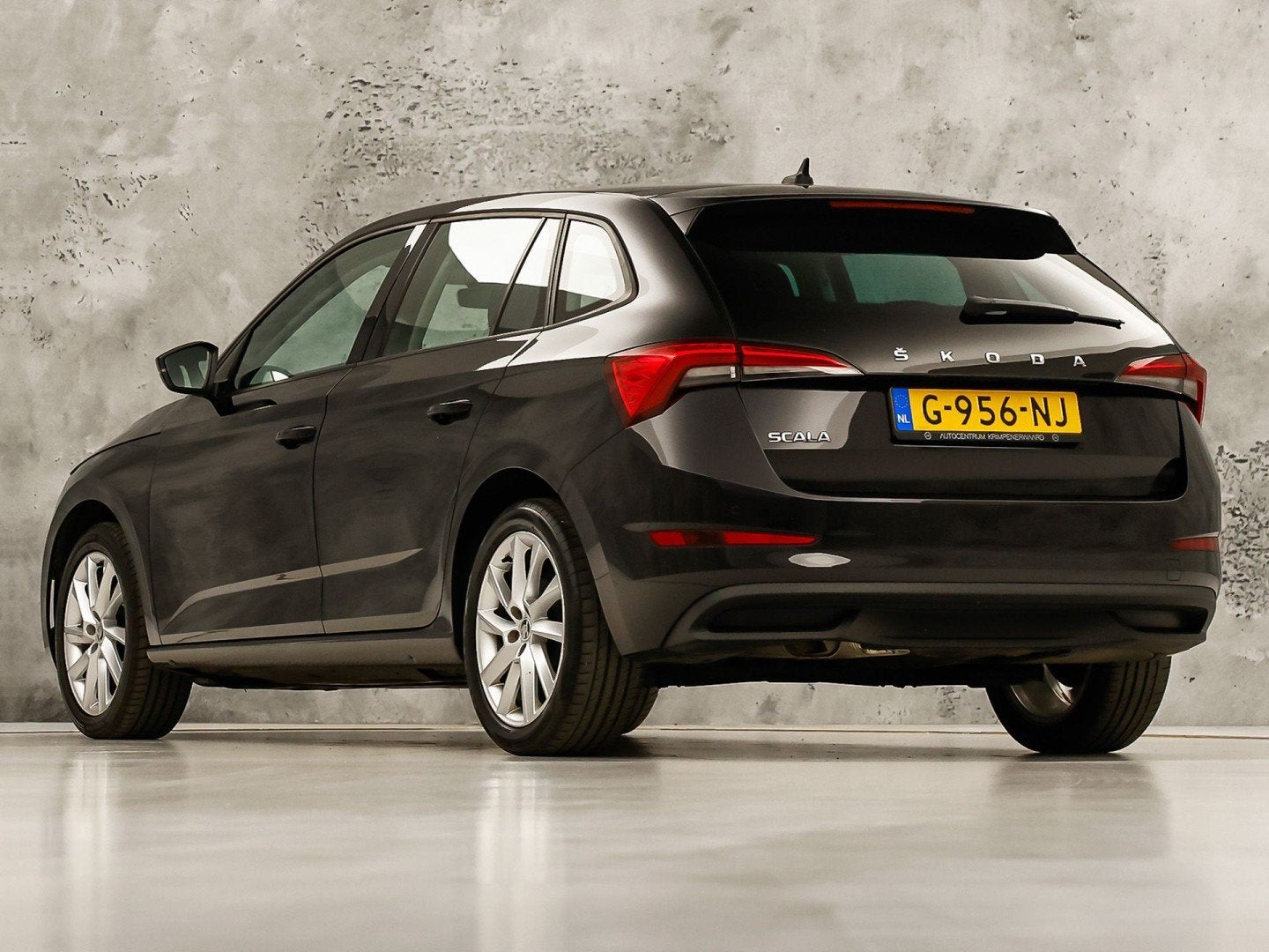Skoda Scala 1.0 TSI Sport Automaat (GROOT NAVI, VIRTUAL COCK, Auto's, 12 maanden, Gebruikt, Euro 6, Origineel Nederlands