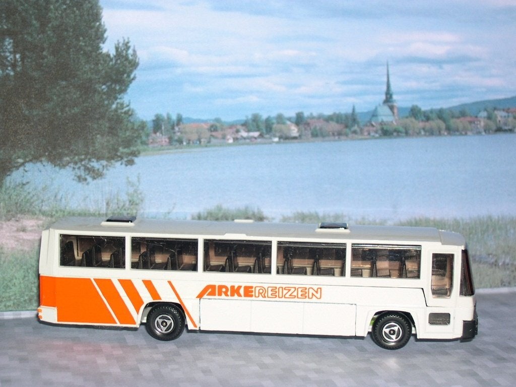 Arke reizen touringcar Bova Efsi  HO, Hobby en Vrije tijd, Ophalen of Verzenden, Nieuw, Bus of Vrachtwagen, Efsi