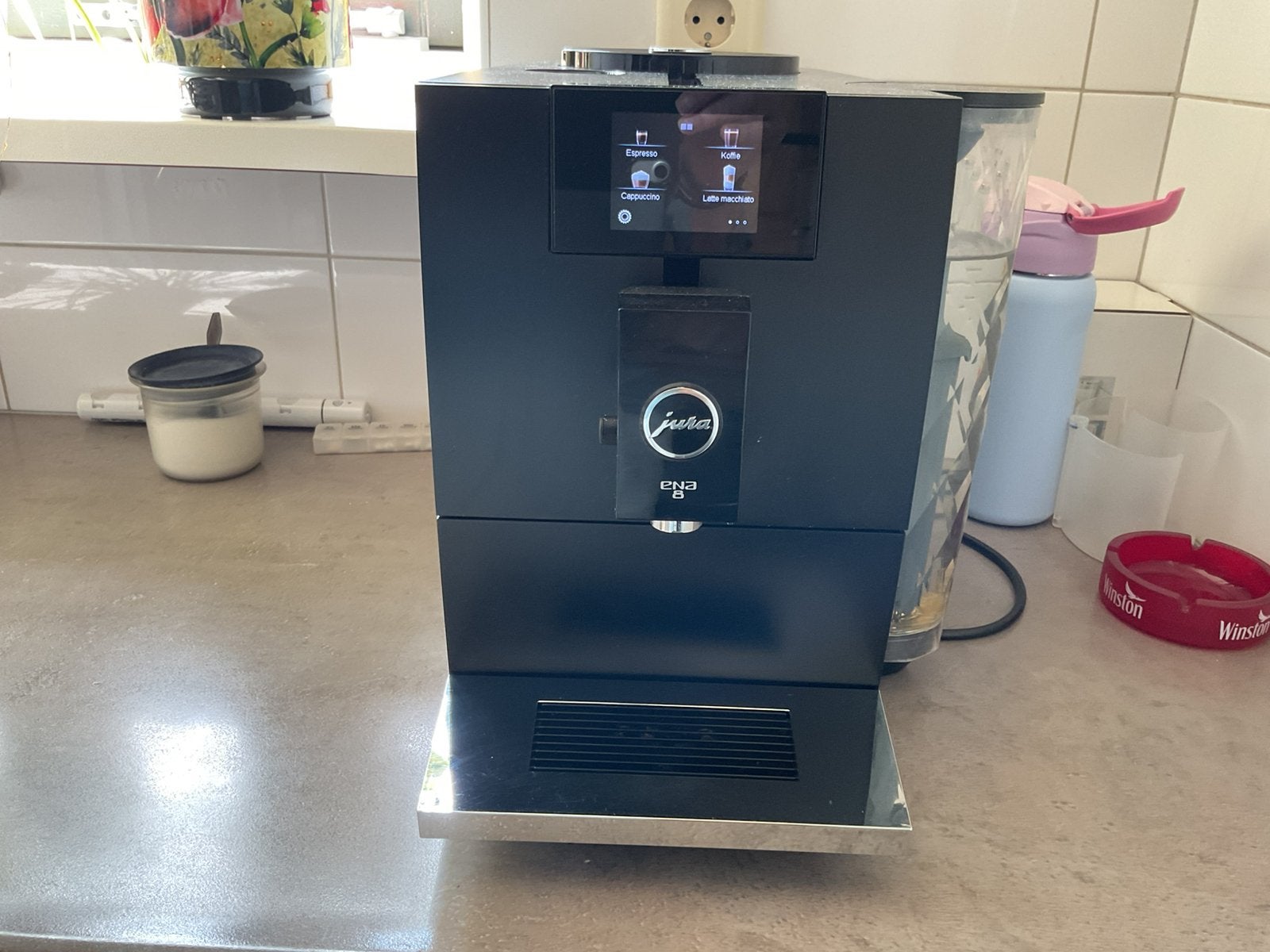 Jura koffiemachine ENA 8 touchscreen aangeboden, Witgoed en Apparatuur, Koffiezetapparaten, Ophalen, Afneembaar waterreservoir