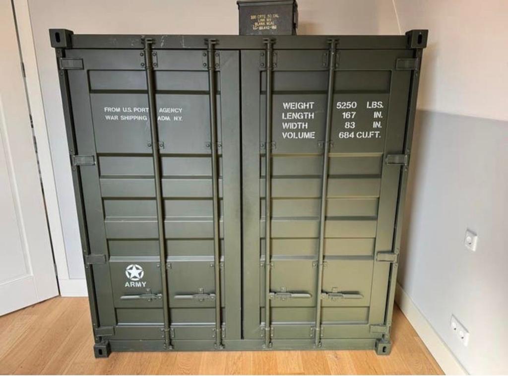 ijzeren containerkast met veel opbergruimte, Met plank(en), Gebruikt, Ophalen of Verzenden, Metaal
