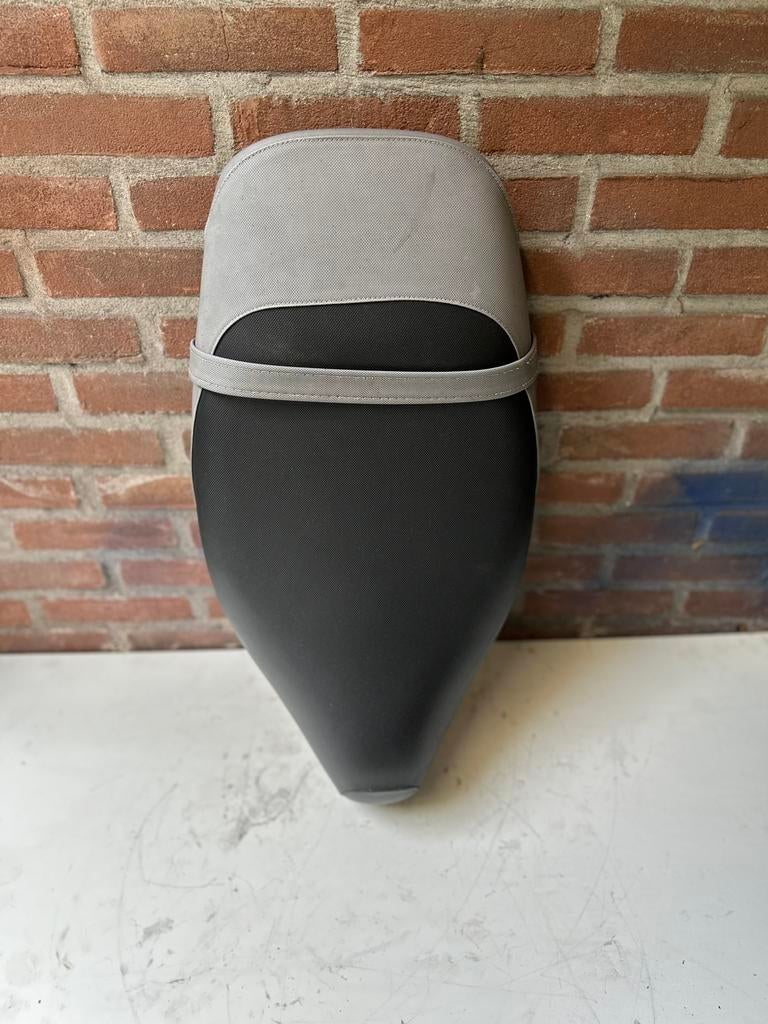 Gilera runner zadel, Ophalen