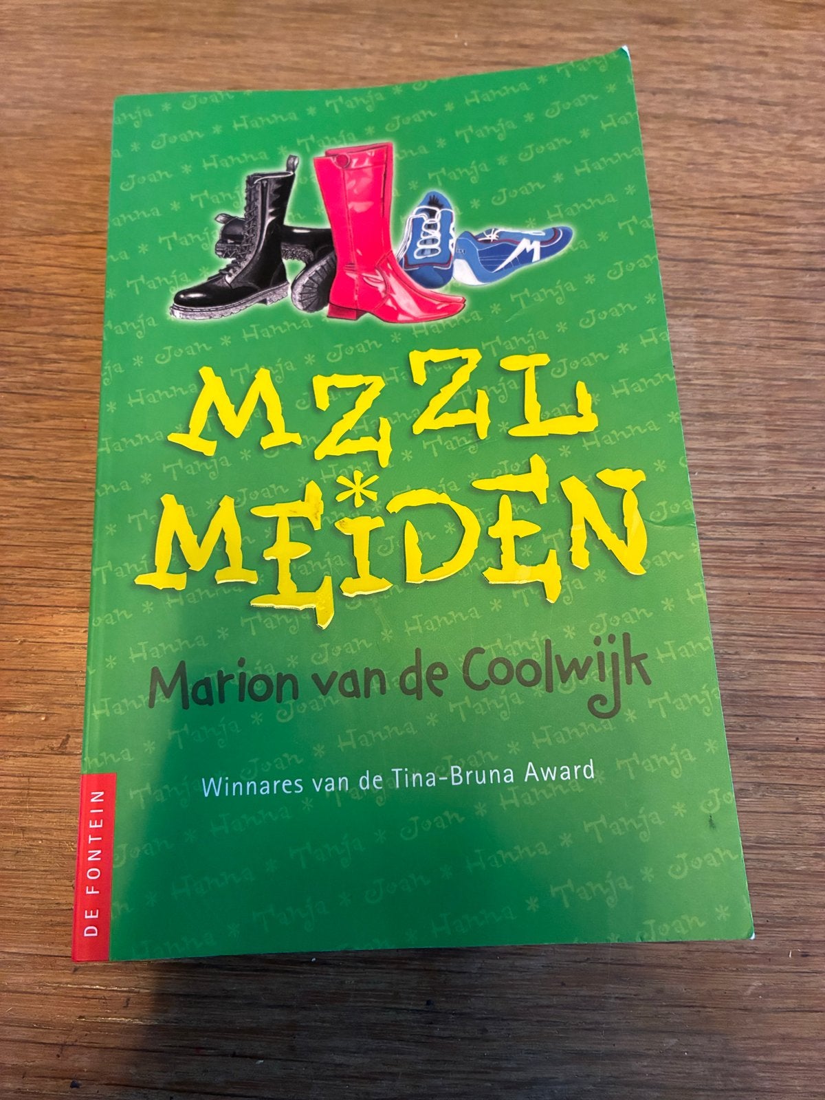 MZZL Meiden - Marion van de Coolwijk (Tina-Bruna Award), Ophalen of Verzenden, Zo goed als nieuw, Fictie