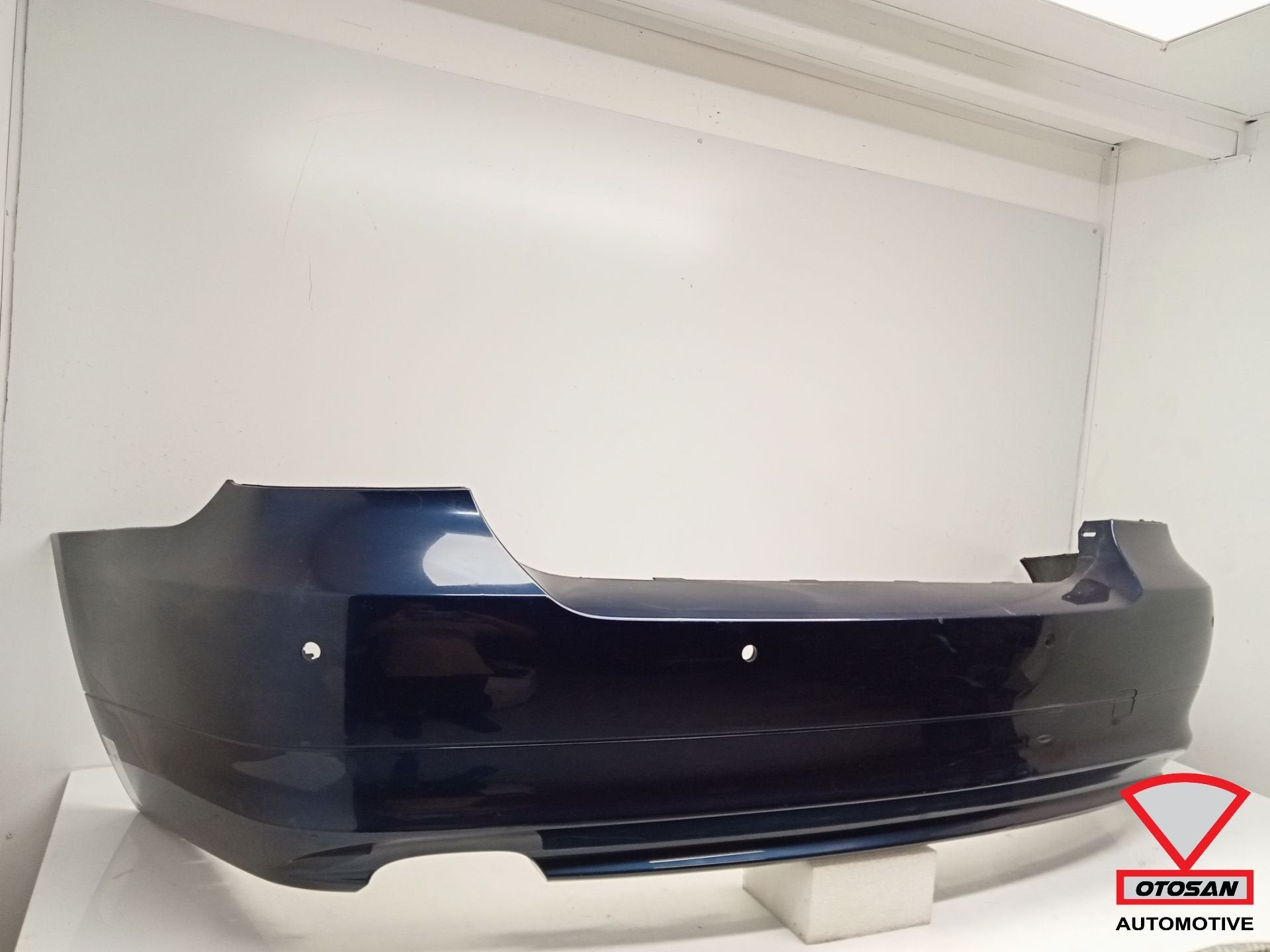 BMW 3 Serie E90 LCI Achterbumper Bumper 4xPDC Origineel!, Petuelring 130
80788  Munich, DE, Gebruikt, Info@bmw.de, Ophalen of Verzenden