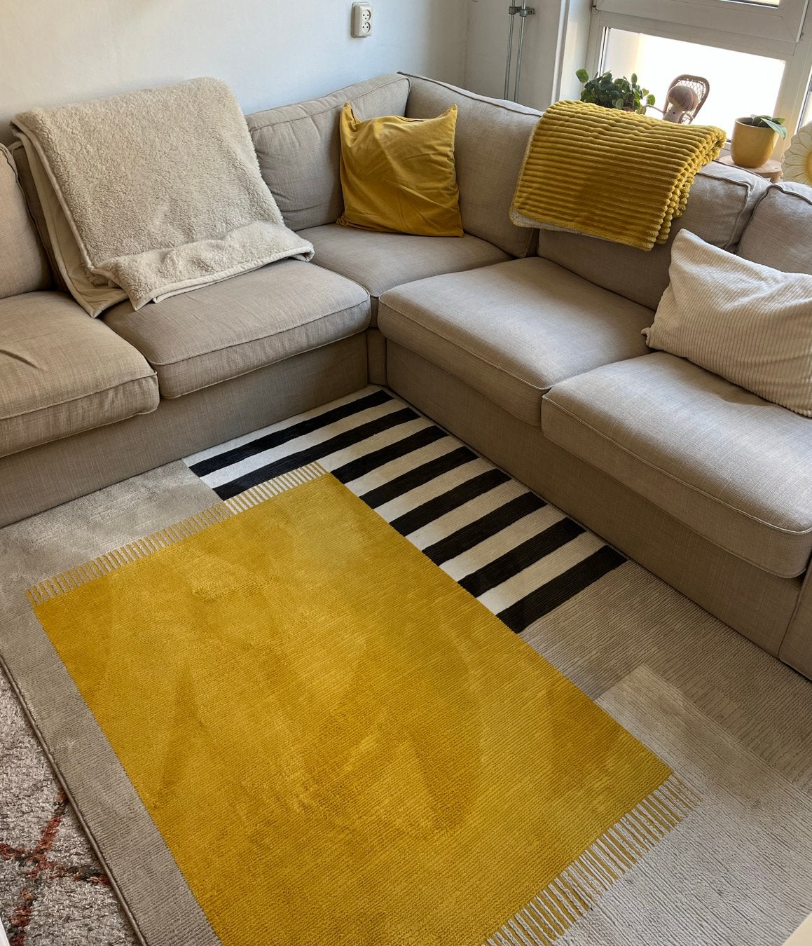 IKEA vloerkleed 133x195 cm - Zo goed als nieuw, Ophalen, 100 tot 150 cm, Geel, Zo goed als nieuw