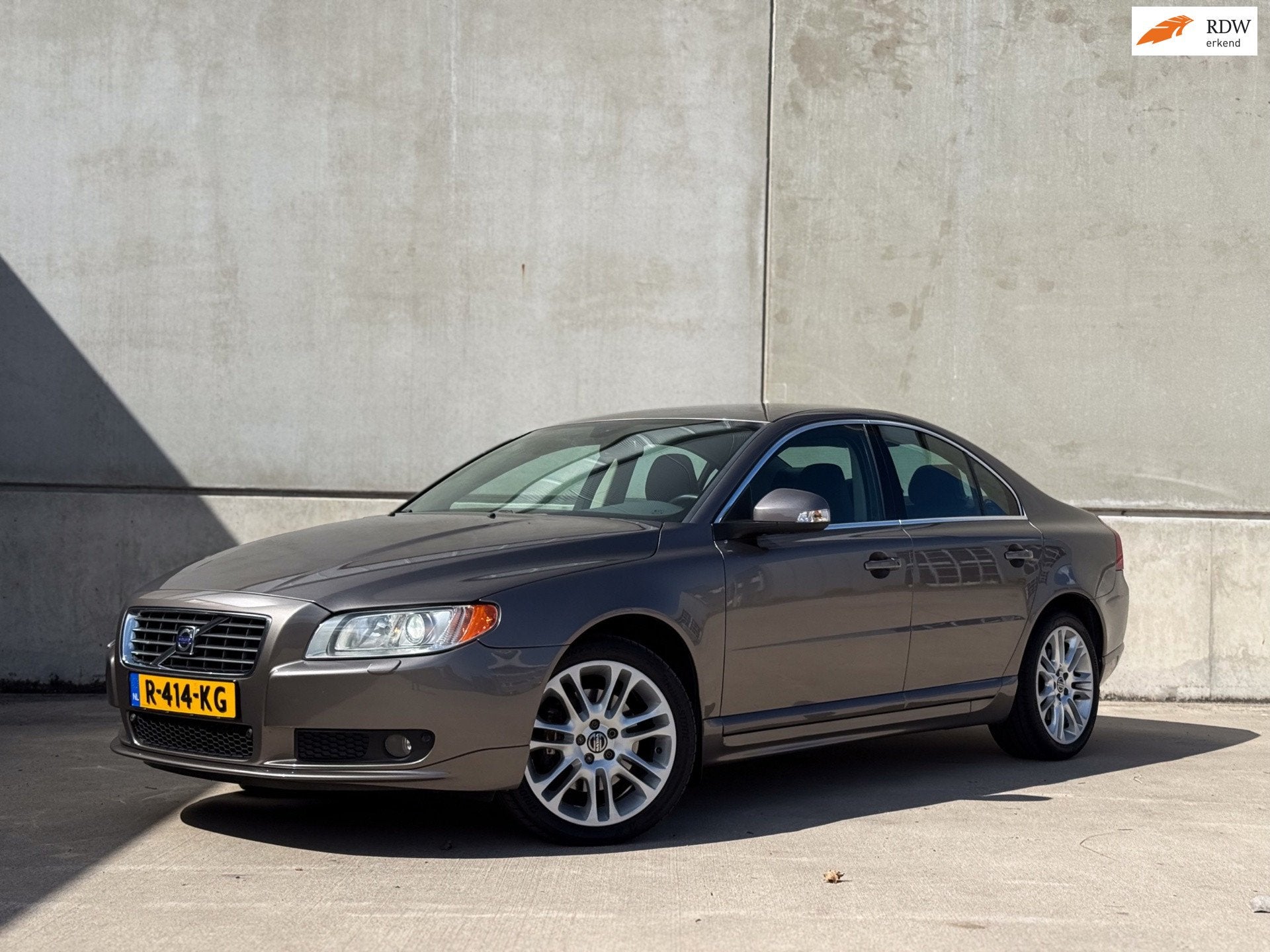 Volvo S80 3.0 T6 AWD Momentum automaat dealer, trekhaak, Pol, Automaat, Gebruikt, Automatische klimaatregeling, 2000 kg