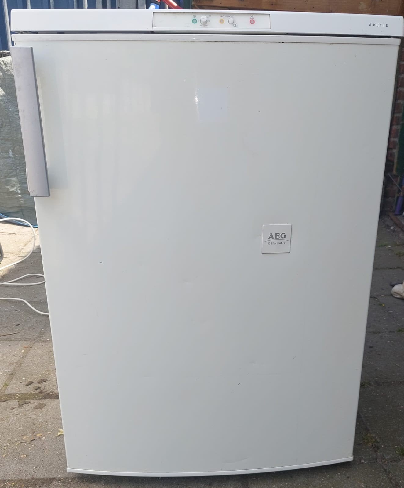 AEG Arctis Tafelmodel Vriezer (98L) Handig voor buiten!, Ophalen, Gebruikt, Minder dan 60 cm, 85 tot 120 cm