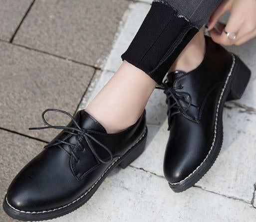 Schoenen | Laag hakje | Dandy look, Schoenen met lage hakken, Zwart, Ophalen of Verzenden, Zo goed als nieuw
