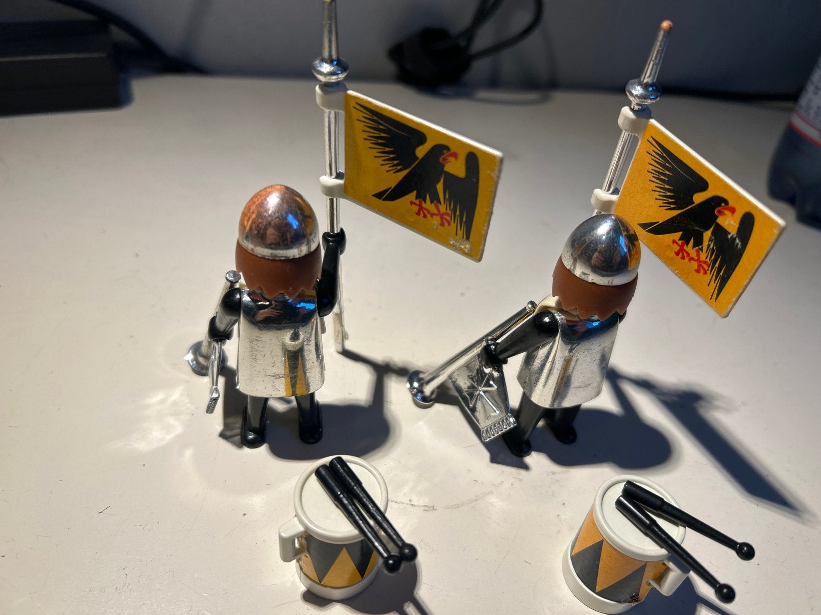 2x Playmobil Set 3332 (1975) - ridders met trommel en vlag, Ophalen of Verzenden, Gebruikt, Jongen of Meisje