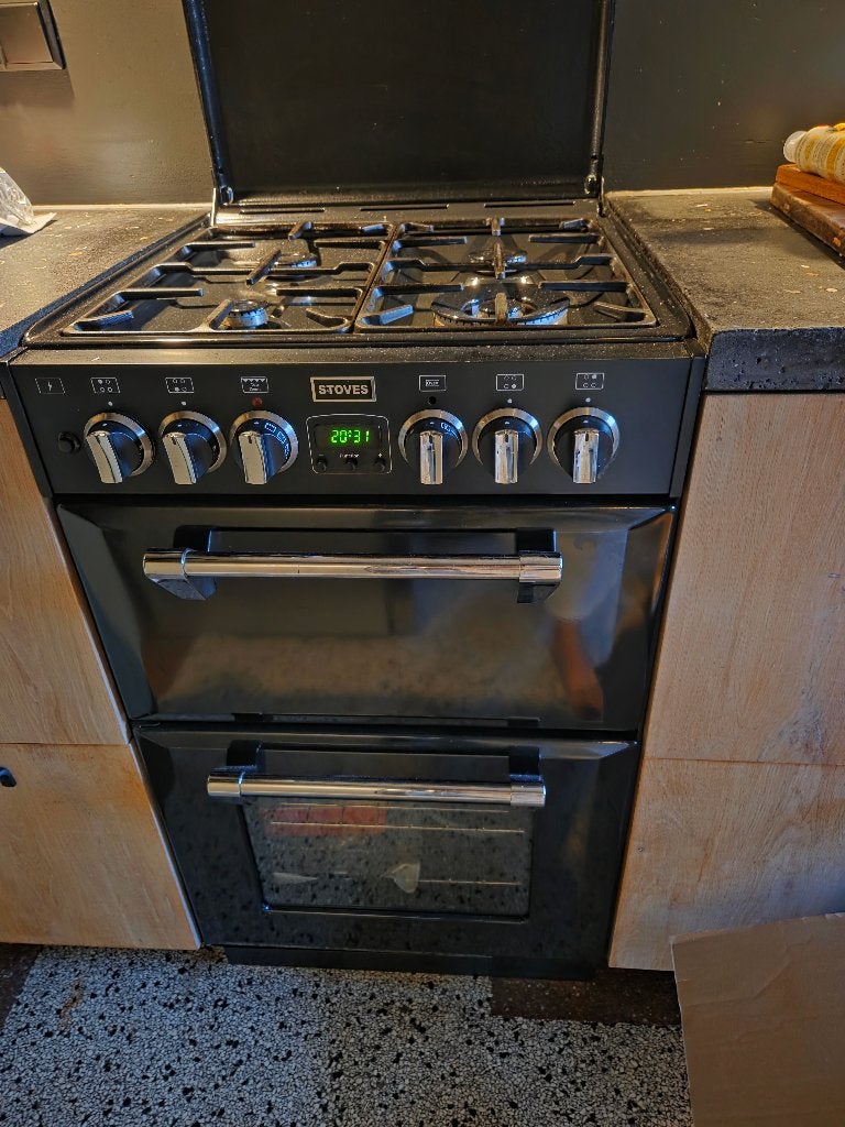 fornuis Stoves 55 cm zwart, Witgoed en Apparatuur, Fornuizen, Ophalen, Gebruikt, Minder dan 85 cm, 4 kookzones
