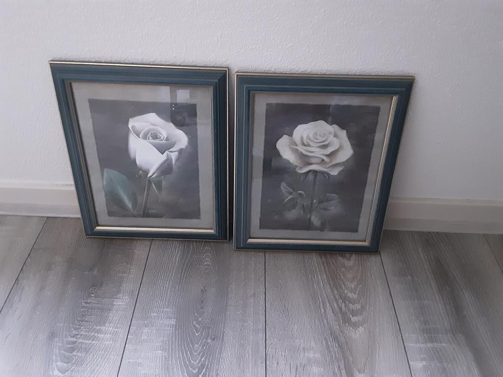 Set van 2 ingelijste rozen schilderijtjes, Antiek en Kunst, Ophalen